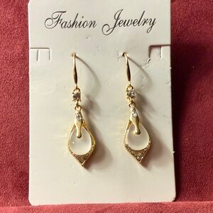 Elegant Gold Dangle Earrings